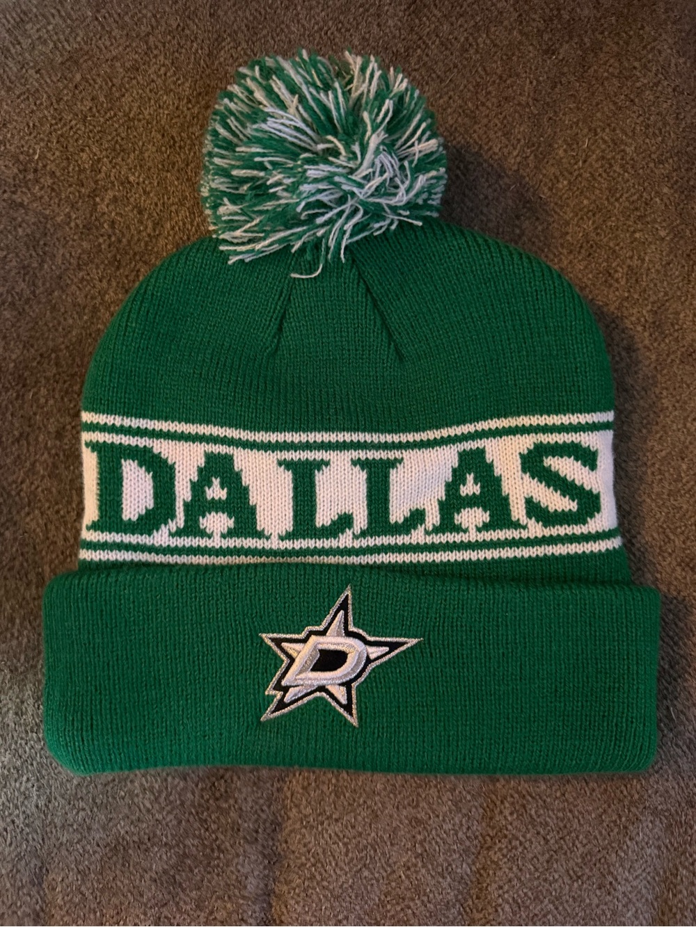Dallas Stars NHL Fanatics Green Pom Beanie for adults